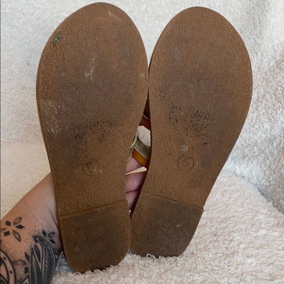 Universal Thread Flip Flops - Picture 6 of 6